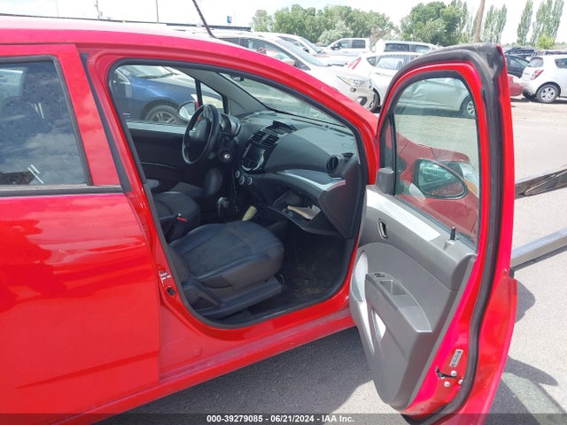Chevrolet Spark 1lt Auto 2014 KL8CD6S91EC556039 Image 5