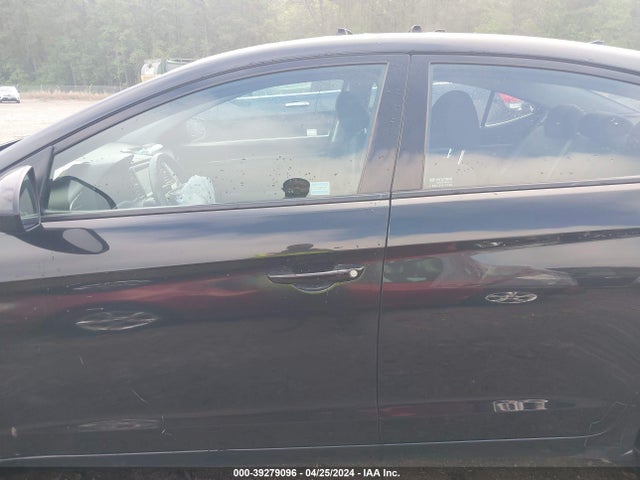 Hyundai Elantra Value Edition 2018 5NPD84LF0JH385260 Image 15