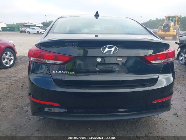 Hyundai Elantra Value Edition 2018 5NPD84LF0JH385260 Image 17