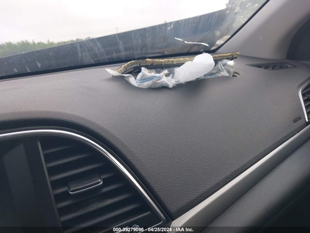 Hyundai Elantra Value Edition 2018 5NPD84LF0JH385260 Image 19