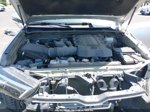 Toyota 4runner Sr5 Premium 2018 JTEBU5JR4J5517180 Image 10