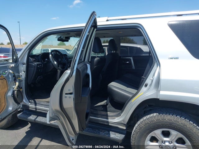 Toyota 4runner Sr5 Premium 2018 JTEBU5JR4J5517180 Image 8