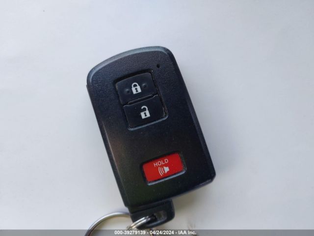 JTMRJREV3HD063739 Toyota Rav4 Hybrid Xle