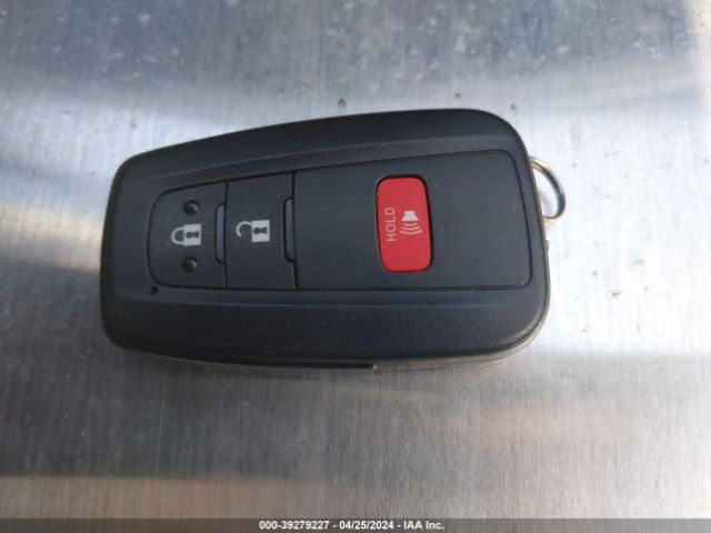 JTDL9MFU4M3027985 Toyota Prius Le Awd-e