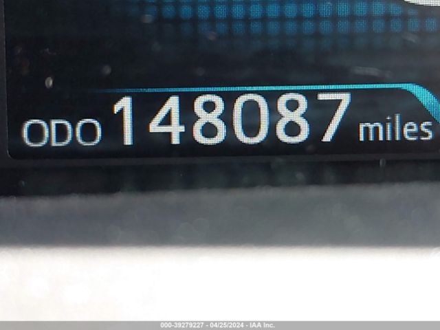 JTDL9MFU4M3027985 Toyota Prius Le Awd-e