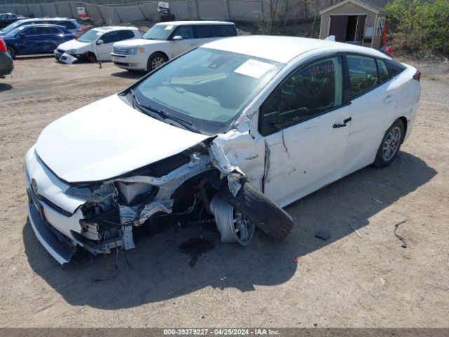 JTDL9MFU4M3027985 Toyota Prius Le Awd-e