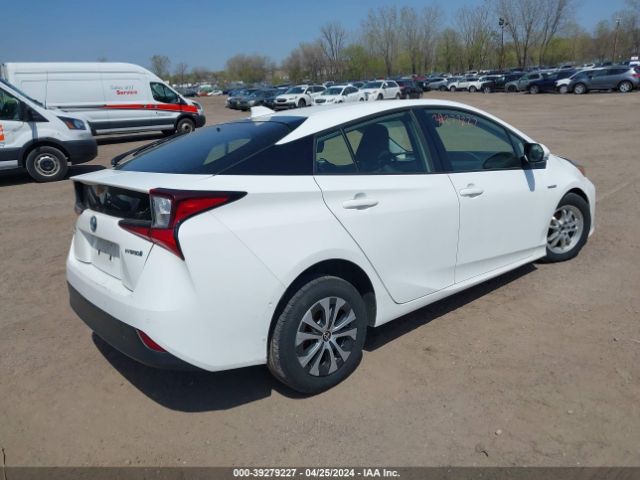 JTDL9MFU4M3027985 Toyota Prius Le Awd-e