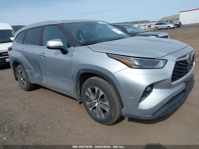 Toyota Highlander Xle 2022 5TDGZRBH6NS567314 Image 1