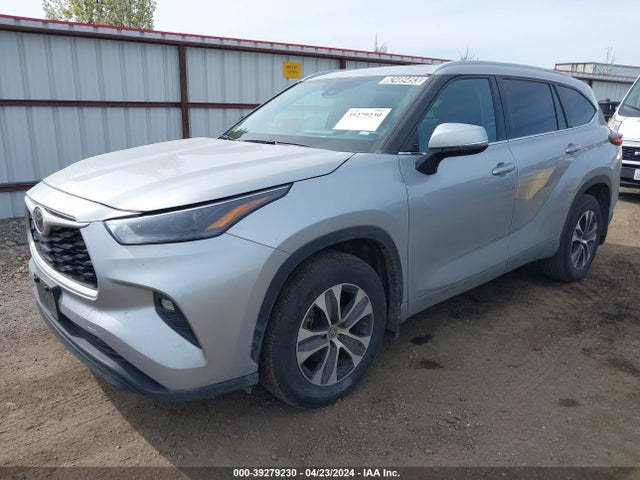 Toyota Highlander Xle 2022 5TDGZRBH6NS567314 Image 2