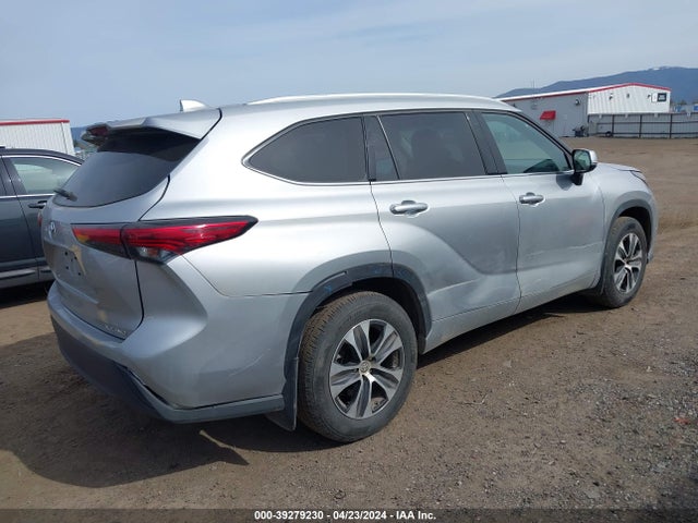 Toyota Highlander Xle 2022 5TDGZRBH6NS567314 Image 4