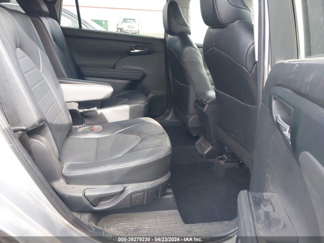Toyota Highlander Xle 2022 5TDGZRBH6NS567314 Image 8