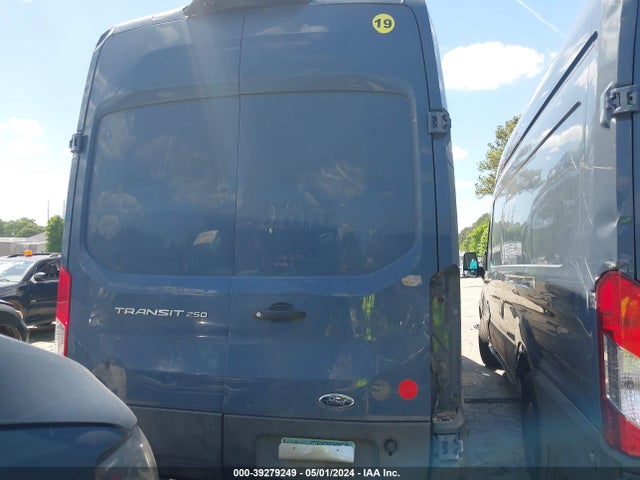 Ford Transit-250 2019 1FTYR3XM0KKB29091 Image 16