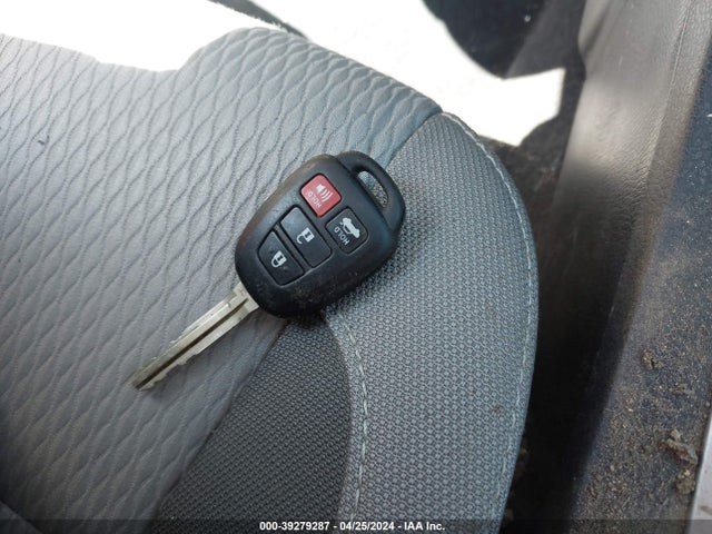 Toyota COROLLA LE 2017 2T1BURHE8HC776797 Image 11