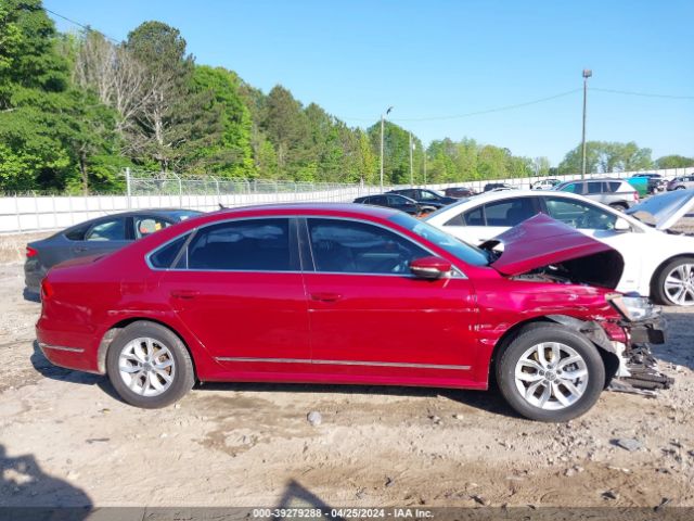 1VWAT7A38GC016241 Volkswagen Passat 1.8t S