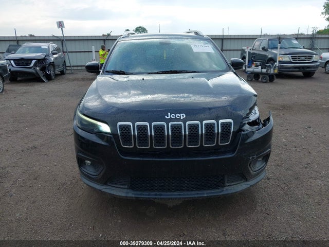 1C4PJLCB6KD325869 Jeep Cherokee Latitude Fwd