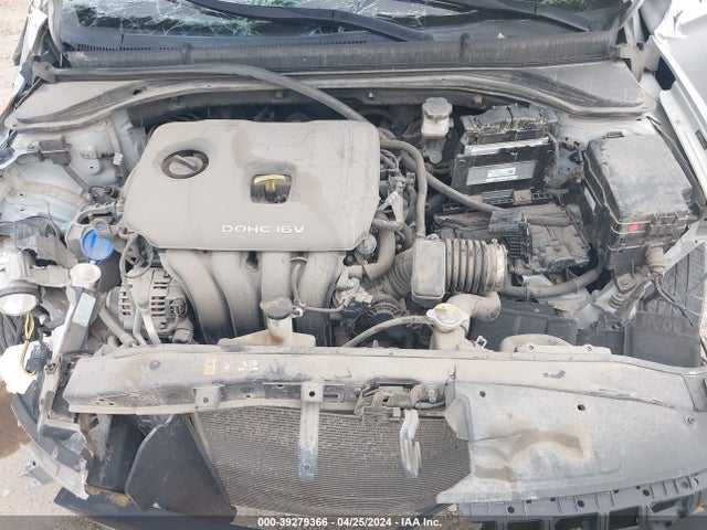 Hyundai Elantra Value Edition 2018 5NPD84LF2JH337324 Image 10