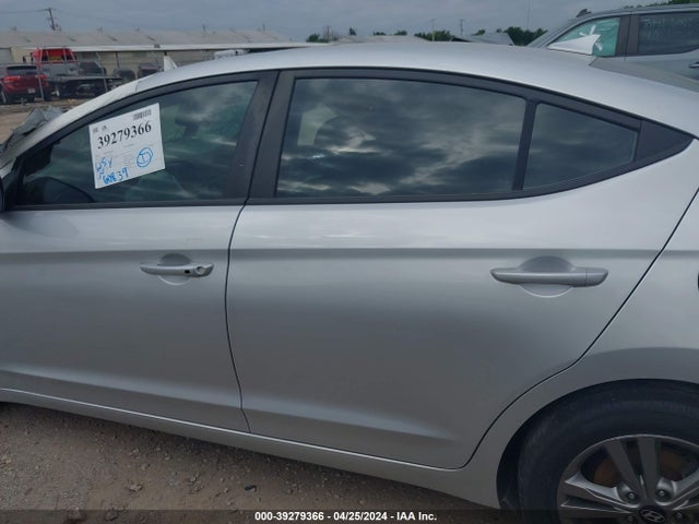 Hyundai Elantra Value Edition 2018 5NPD84LF2JH337324 Image 14