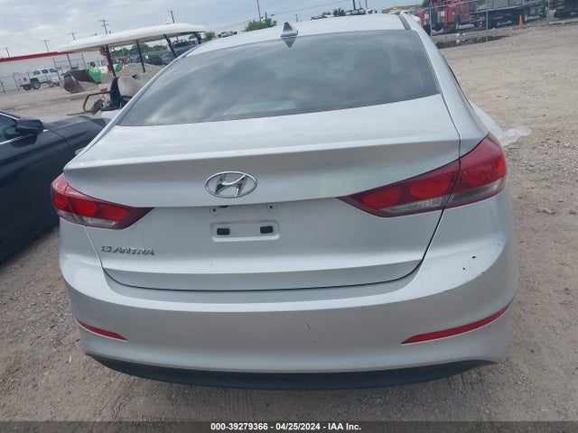 Hyundai Elantra Value Edition 2018 5NPD84LF2JH337324 Image 16