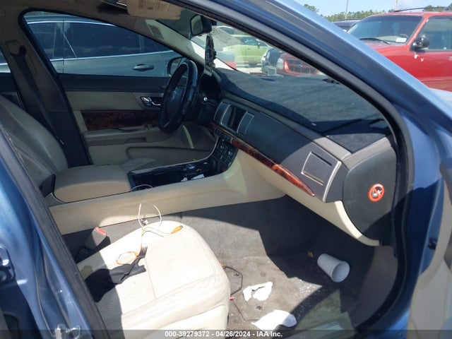 2009 JAGUAR XF SAJWA06B19HR05735 Photo 4