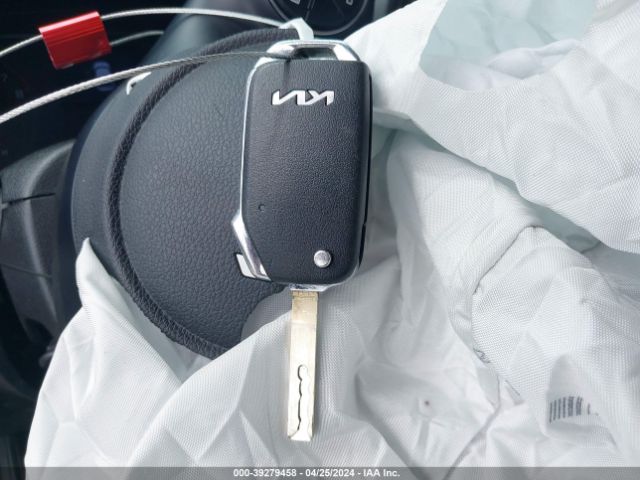 KNDJ23AU5N7811499 KIA SOUL LX