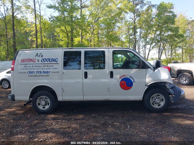 Chevrolet Express 2500 Work Van 2016 1GCWGAFF9G1226355 Image 13