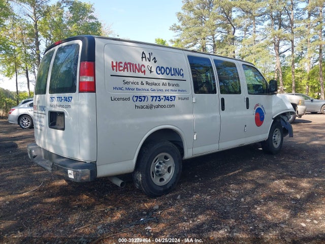 Chevrolet Express 2500 Work Van 2016 1GCWGAFF9G1226355 Image 4