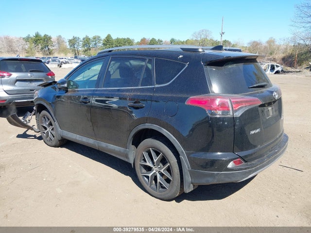 Toyota RAV4 SE 2018 2T3JFREV4JW790430 Image 3