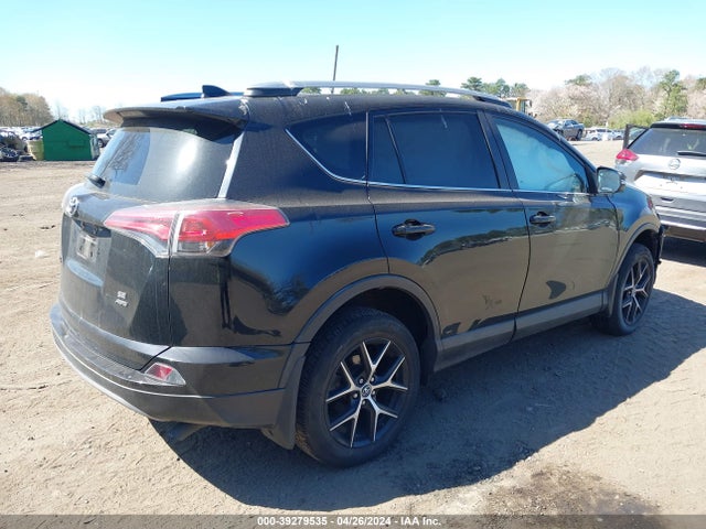 Toyota RAV4 SE 2018 2T3JFREV4JW790430 Image 4