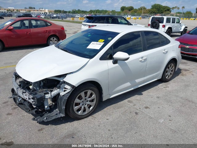 Toyota COROLLA LE 2020 JTDEPRAE7LJ080136 Image 2