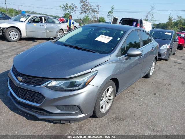 Chevrolet Cruze Lt Auto 2018 1G1BE5SM4J7124250 Image 2