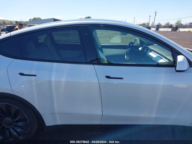 7SAYGDEFXNF490722 Tesla Model Y Performance Dual Motor All-wheel Drive