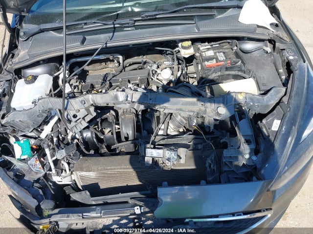 Ford FOCUS SEL 2018 1FADP3H27JL319311 Image 10