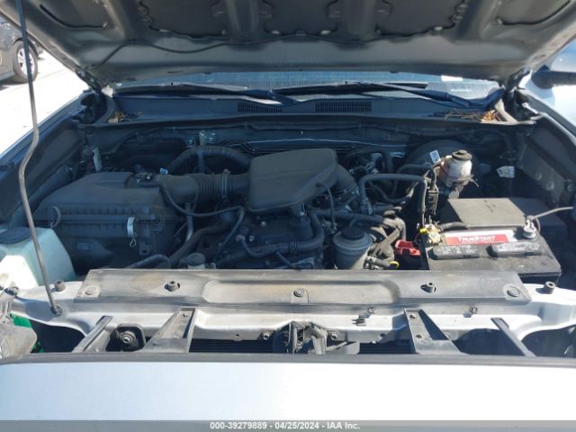 5TFAX5GN3JX130085 Toyota Tacoma Sr