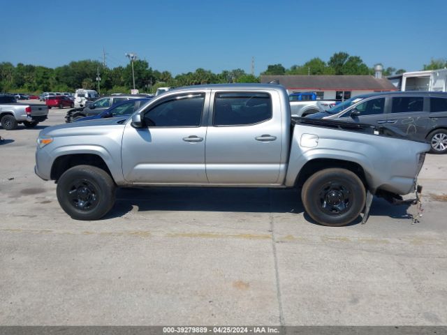 5TFAX5GN3JX130085 Toyota Tacoma Sr