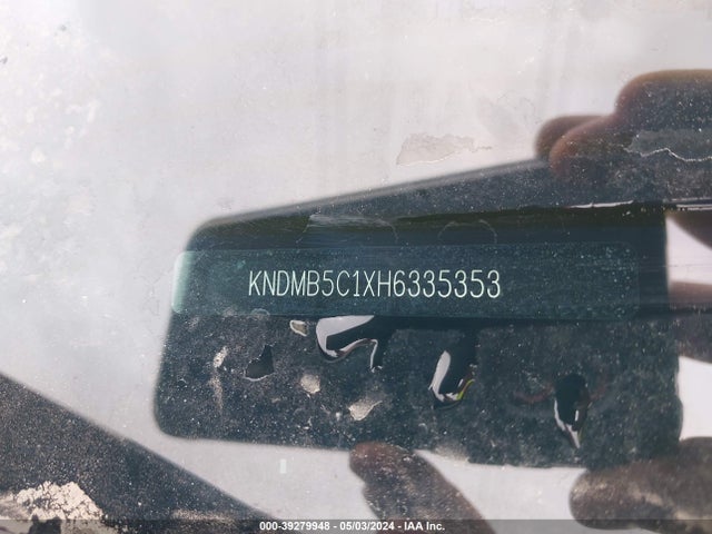 KIA SEDONA LX 2017 KNDMB5C1XH6335353 Image 9