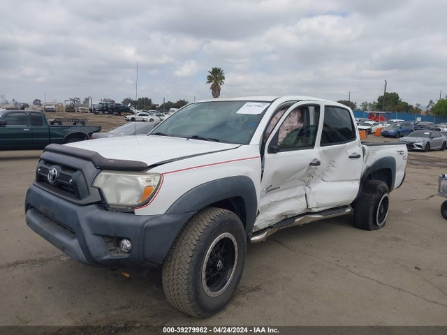 Toyota Tacoma Prerunner 2014 5TFJX4GN3EX027166 Image 2