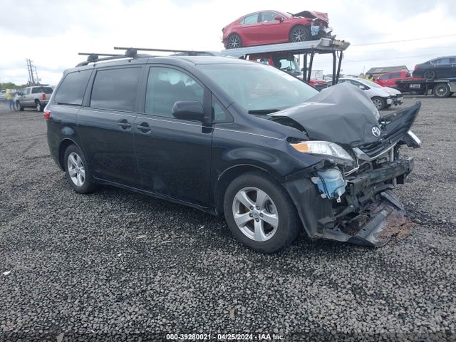 Toyota Sienna Le 8 Passenger 2015 5TDKK3DC3FS657731 main image