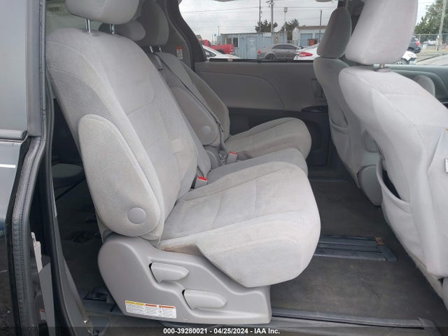 Toyota Sienna Le 8 Passenger 2015 5TDKK3DC3FS657731 Image 8