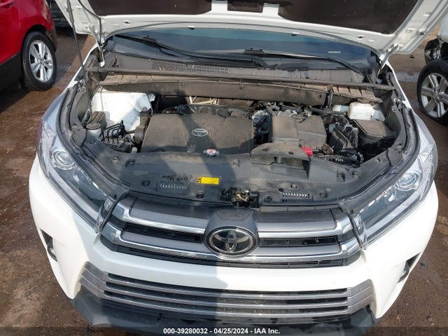 Toyota Highlander Limited 2019 5TDYZRFH8KS341771 Image 10