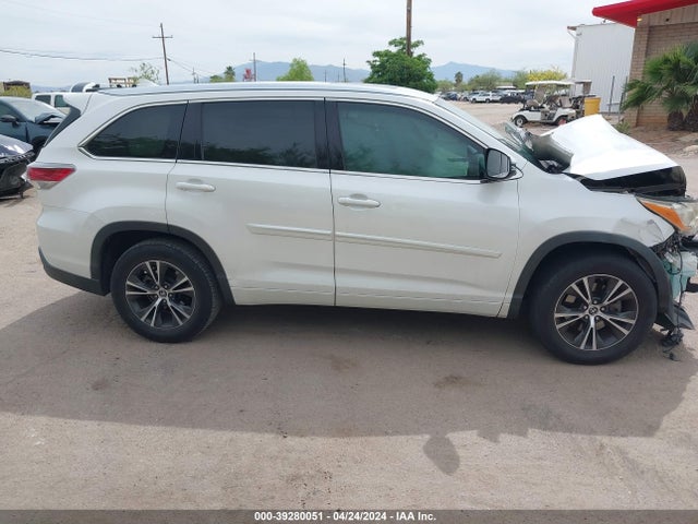 Toyota Highlander Xle V6 2016 5TDKKRFH8GS128157 Image 13