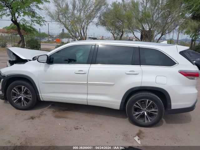 Toyota Highlander Xle V6 2016 5TDKKRFH8GS128157 Image 14