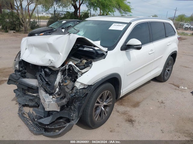 Toyota Highlander Xle V6 2016 5TDKKRFH8GS128157 Image 2