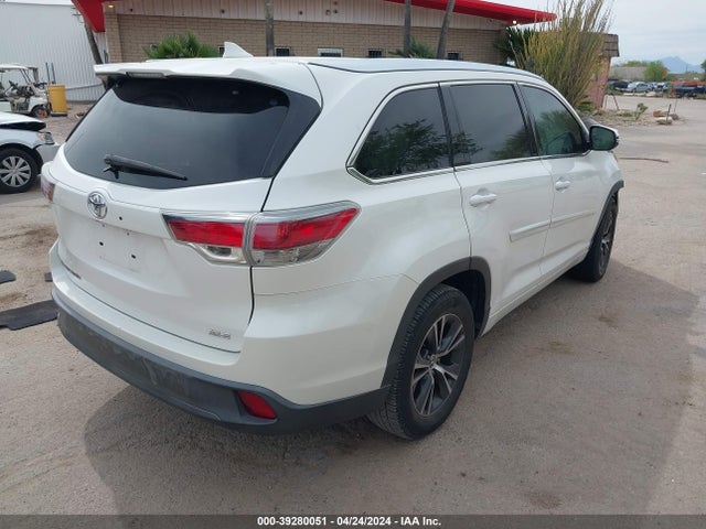 Toyota Highlander Xle V6 2016 5TDKKRFH8GS128157 Image 4