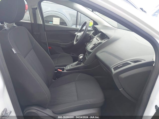 Ford FOCUS SE 2017 1FADP3FEXHL260701 Image 5