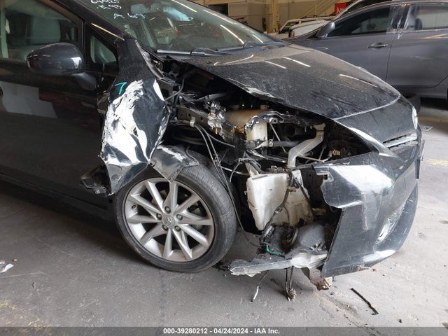 Toyota Prius V Five 2014 JTDZN3EU5EJ002186 Image 6