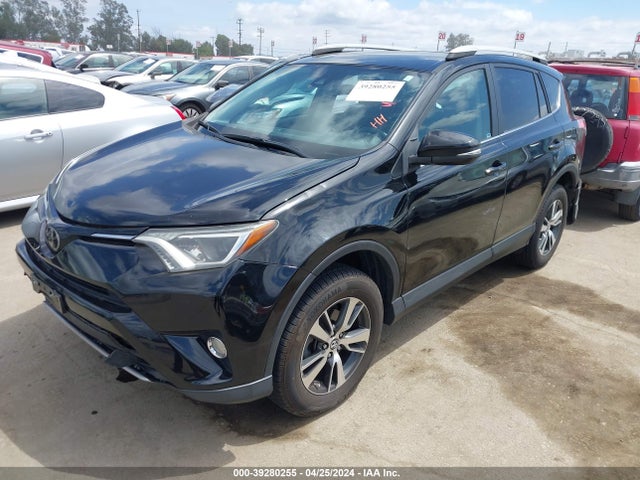 Toyota Rav4 Xle 2018 2T3WFREVXJW461592 Image 2