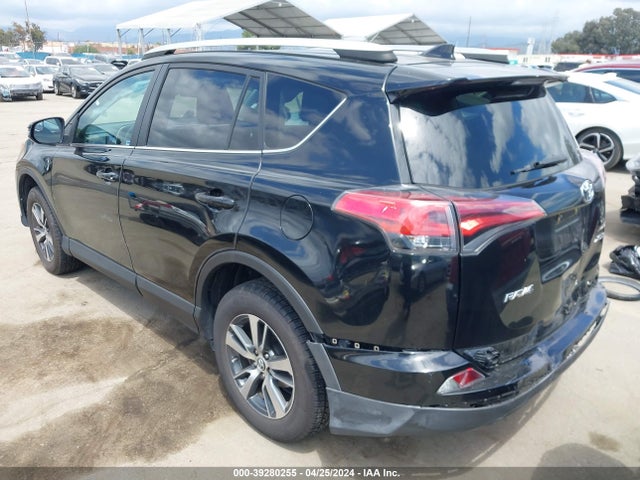 Toyota Rav4 Xle 2018 2T3WFREVXJW461592 Image 3