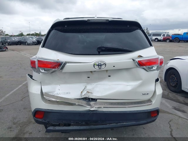 Toyota Highlander Xle V6 2015 5TDKKRFH9FS113133 Image 16