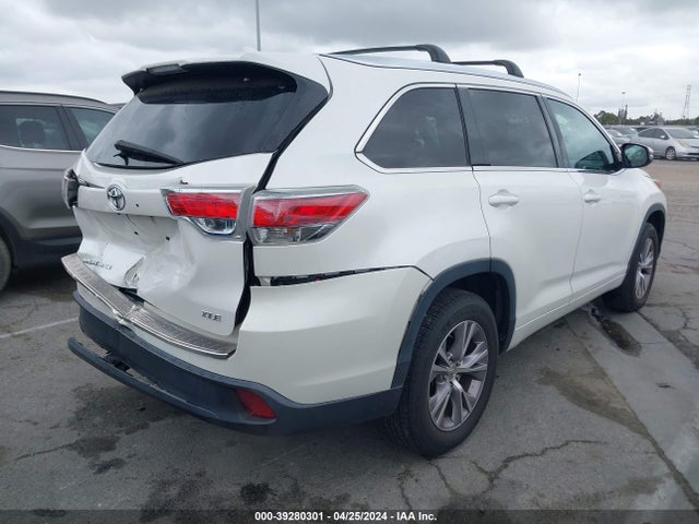 Toyota Highlander Xle V6 2015 5TDKKRFH9FS113133 Image 4