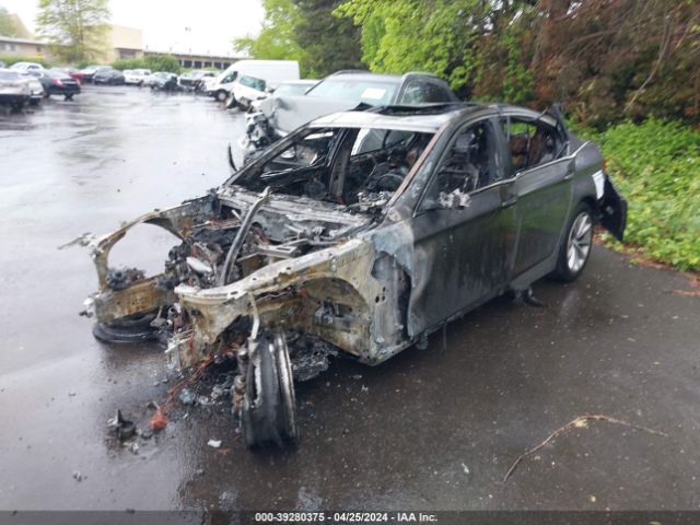 WBA5A5C59GG352385 BMW 528I